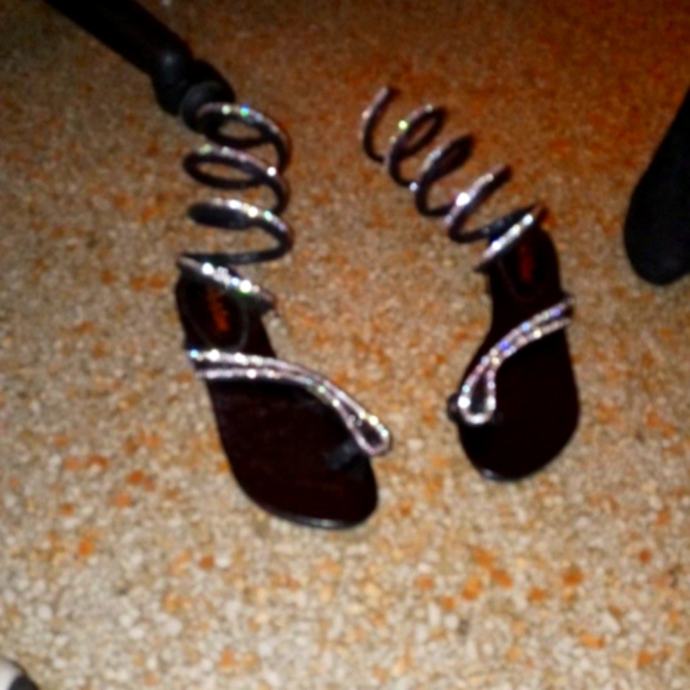 Size diamond spiral sandals